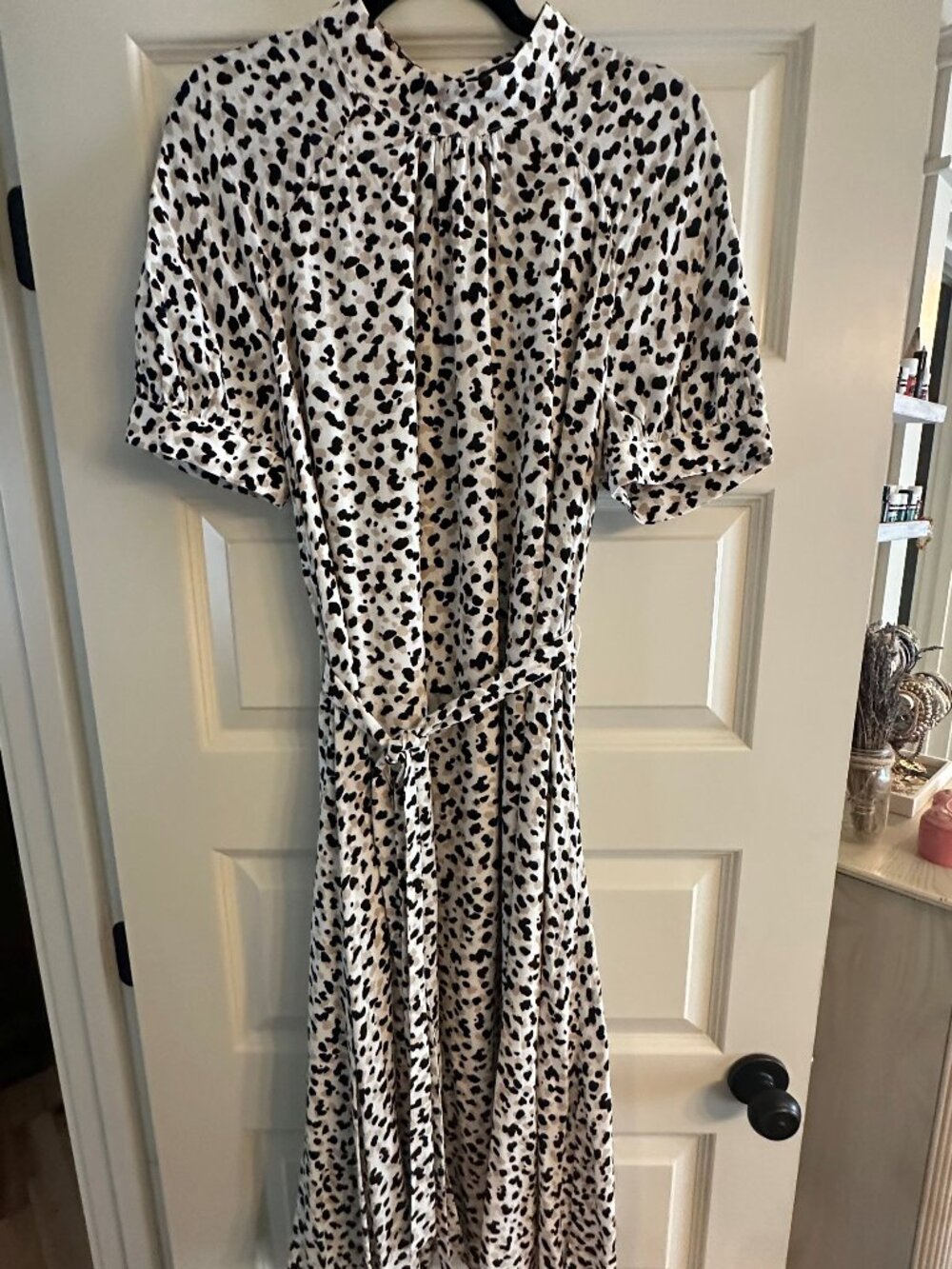 Ann Taylor short sleeved wrap print dress
